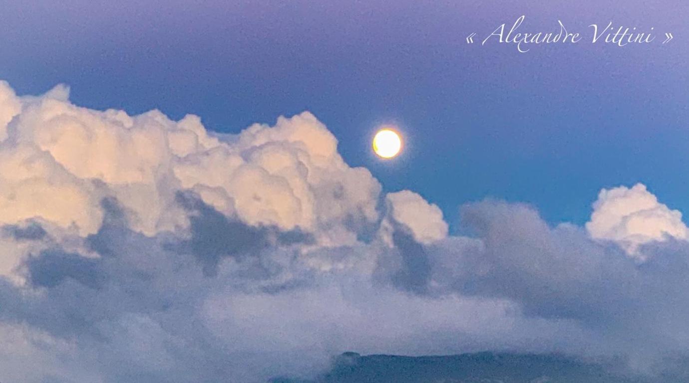 Nuits Magiques Au Village Entre Mer Et Montagnes Bigorno Екстер'єр фото
